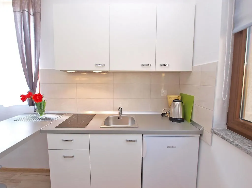 Apartments Drago 589